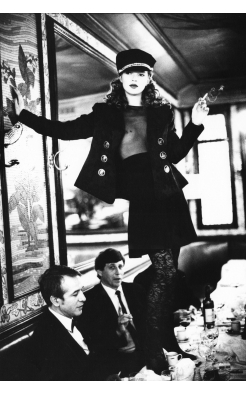 Arthur Elgort, Kate Moss at Cafe Lipp, Paris, Vogue Ialalia, 1993