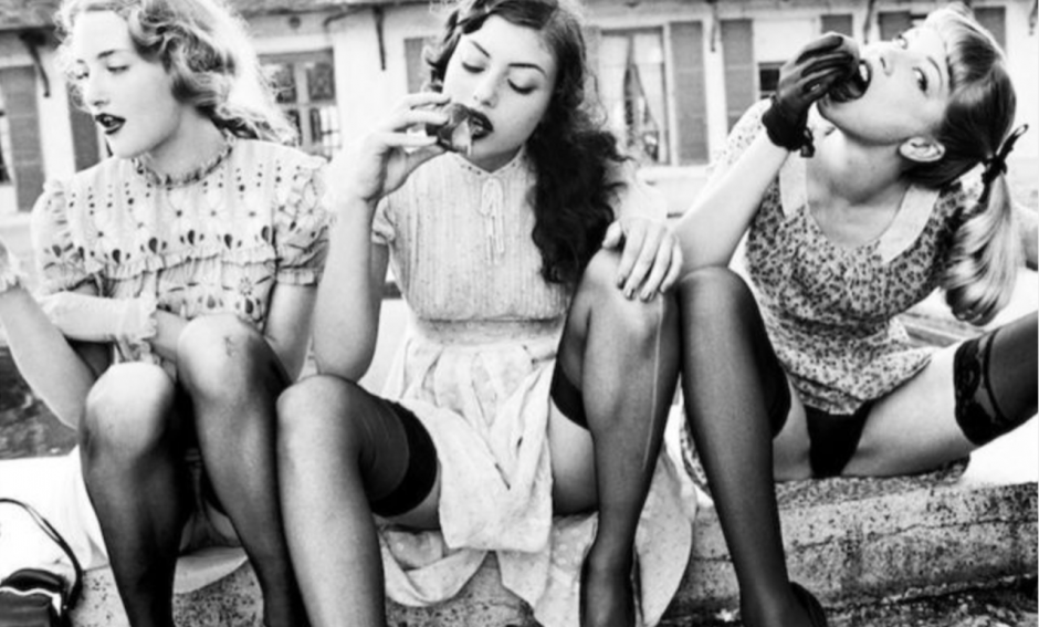 Ellen von Unwerth, Peaches Rouilly le Bas, 2002