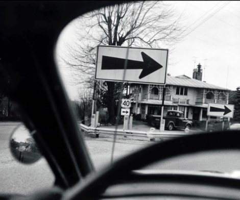 Elliott Erwitt, Merge Right Elliott Erwitt, Merge Right