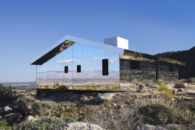 Doug Aitken, Mirror House