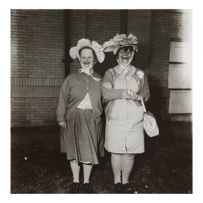 Diane Arbus, Two Women with Hats