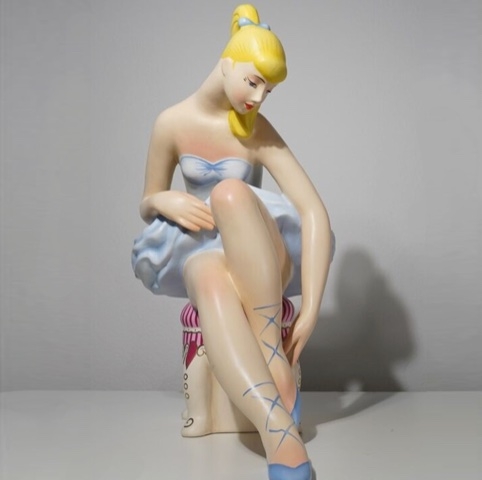 Jeff Koons, Seated Ballerina, 2015