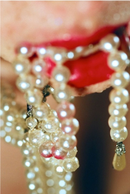 Marilyn Minter, Bridle, 2004