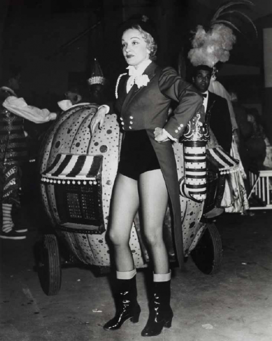 Ormond Gigli, Marlene Dietrich, The Circus, New York, 1962