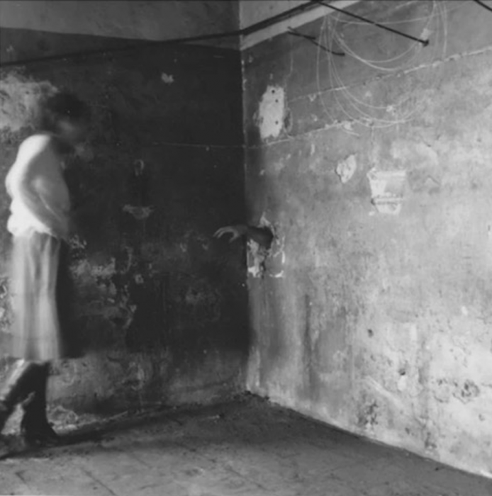 Francesca Woodman, Untitled, Italy, 1977-78 Francesca Woodman, Untitled, Italy, 1977-78