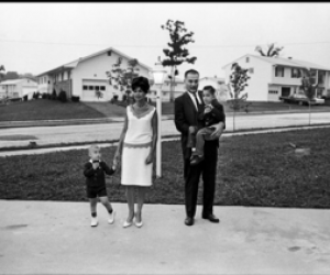 Elliott Erwitt, Ohio, Suburban Family Elliott Erwitt, Ohio, Suburban Family