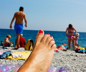 Martin Parr, Red Toe Nail